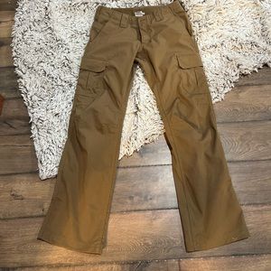 UNDER ARMOUR BDU- SIZE 10